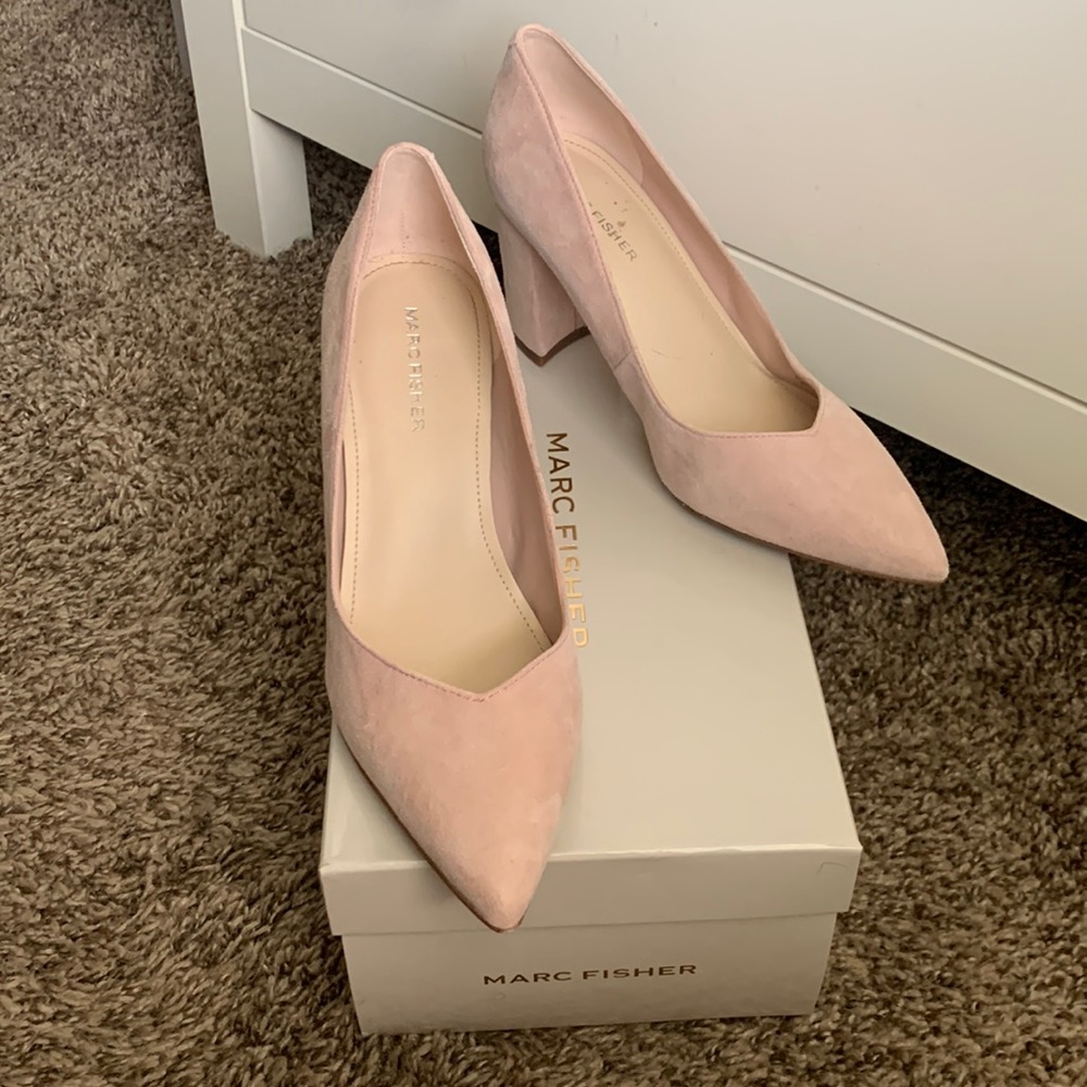 Marc Fisher Caitlin Pump - Size 7 - Blush Pink Suede